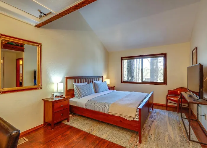 Holiday home 10 Mi To Downtown Flagstaff: W/ Ev Charger *